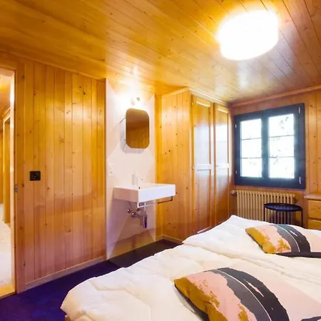 Lochstafel * Saanenmöser